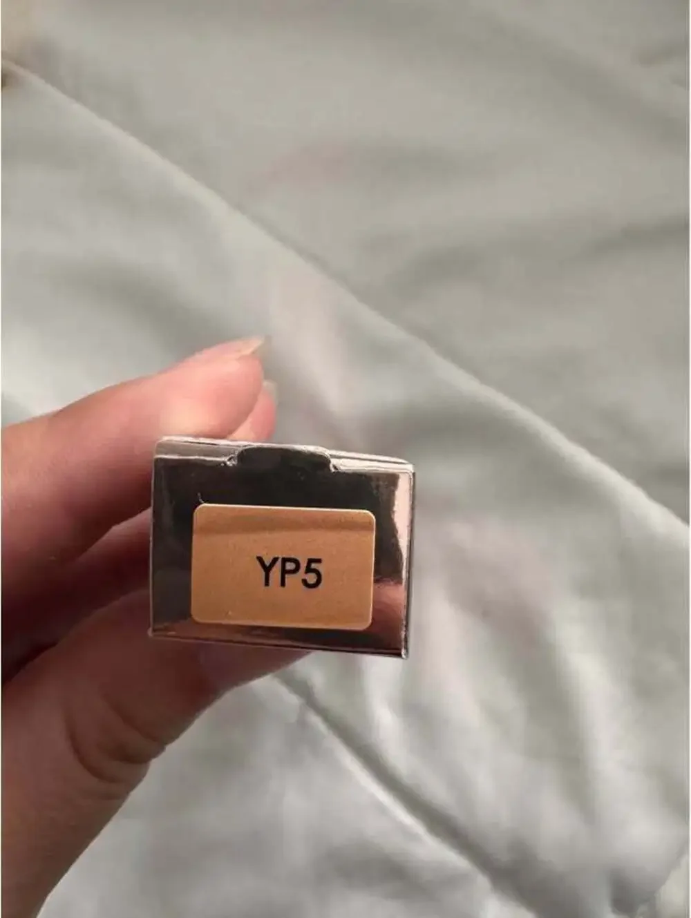 Natasha Denona Hy-Glam Brightening and Highlighting Medium to Full Concealer YP5
